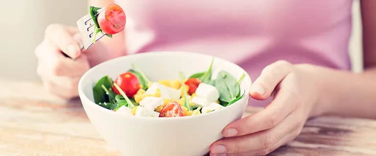 Co może jeść mama po porodzie: 10 kluczowych porad dietetycznych