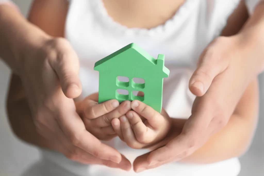 Adopcja przez singla: Czy to możliwe? Wymagania i proces